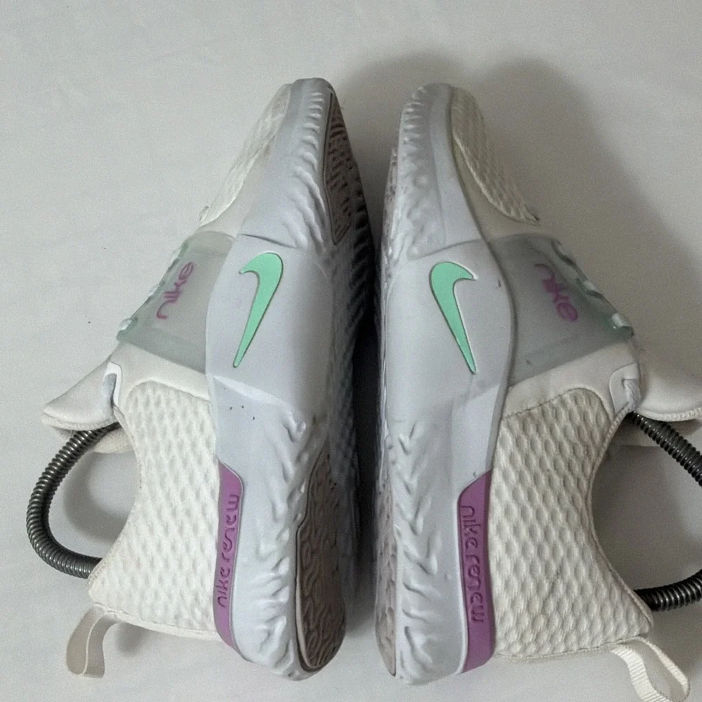 Nike Renew In-Season TR 10 Women's Size 7.5 White Violet Shock Shoes CK2576-104